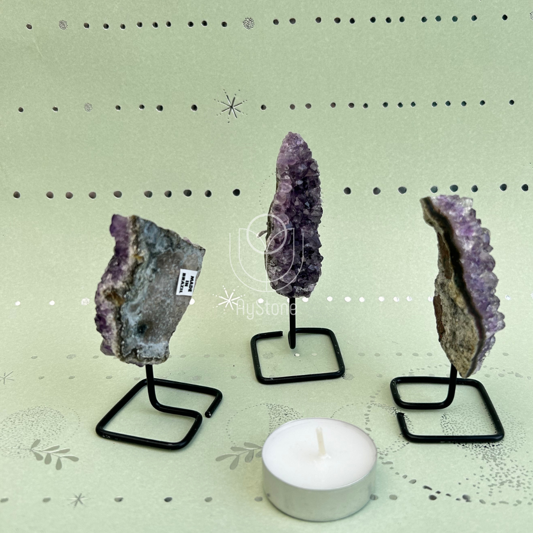 Mini Amethyst auf Metallständer