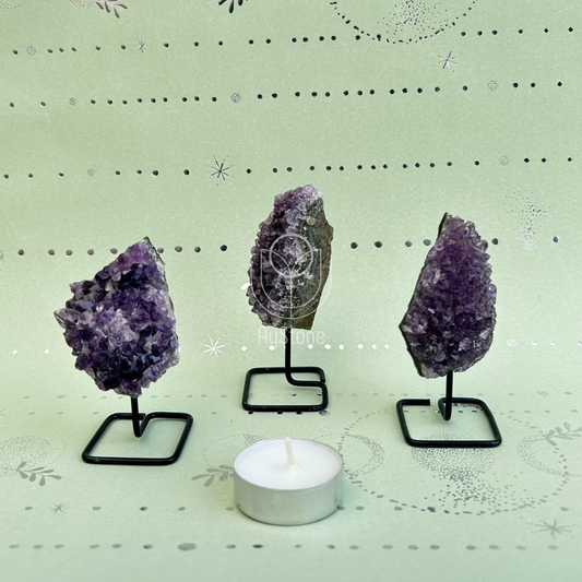 Mini Amethyst auf Metallständer