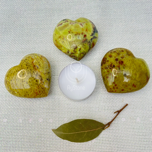 Grüner Opal Herz