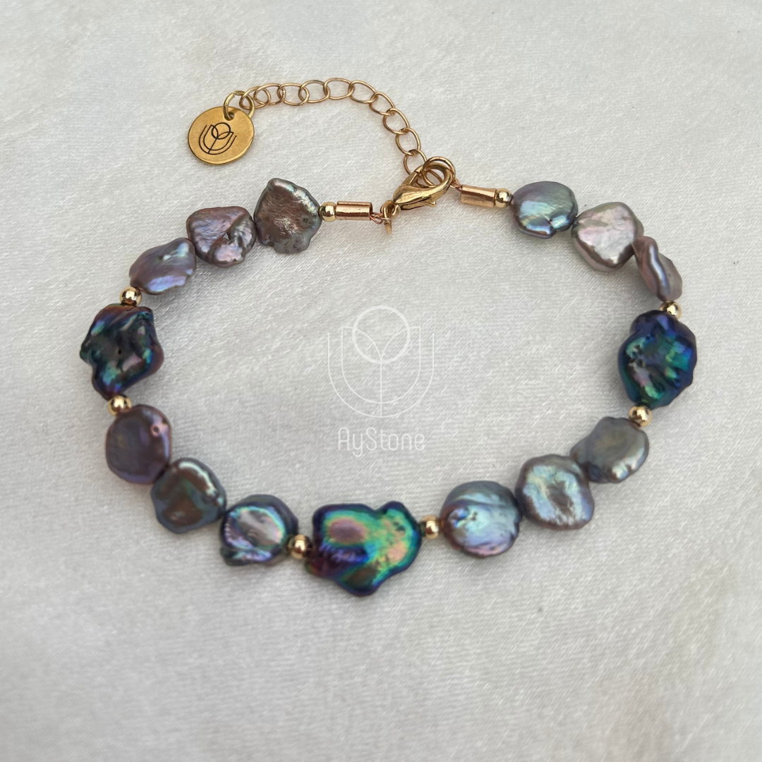 Armband mit cremefarbenen und schwarzen Süßwasserperlen