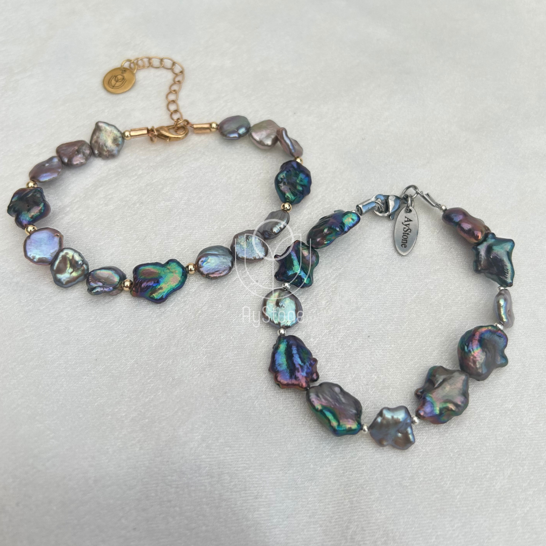 Armband mit cremefarbenen und schwarzen Süßwasserperlen