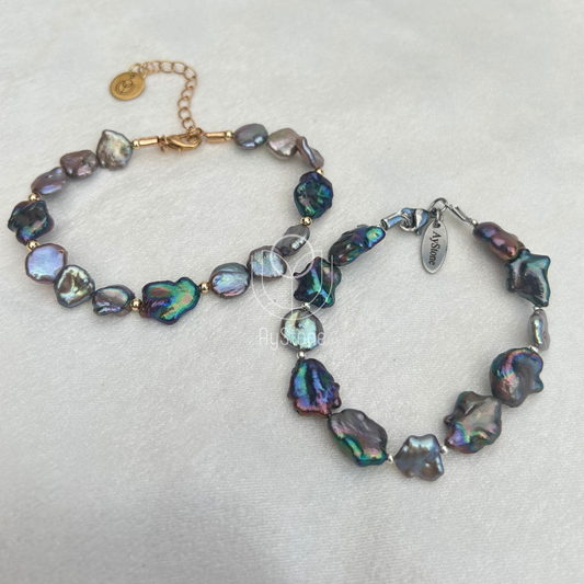 Armband mit cremefarbenen und schwarzen Süßwasserperlen
